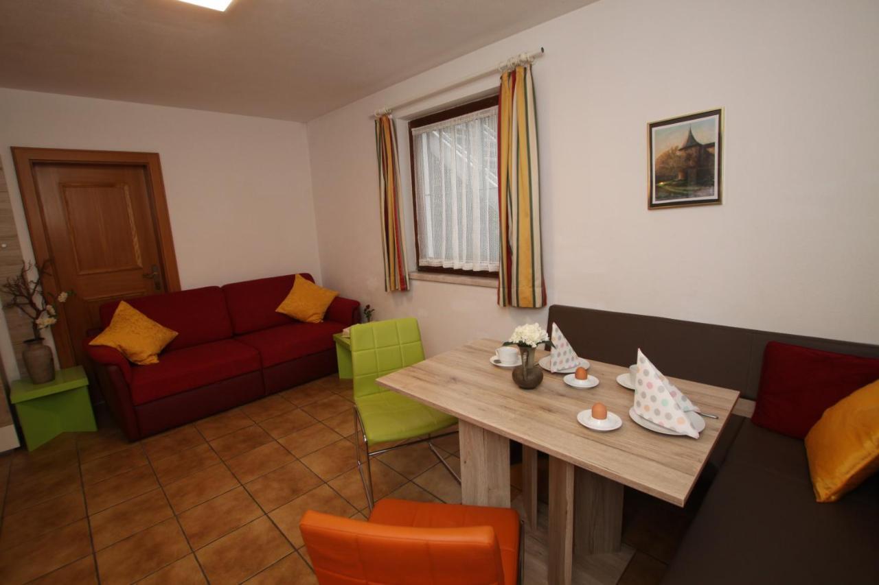 Wessely Appartements Am Golfplatz Innsbruck Exterior photo