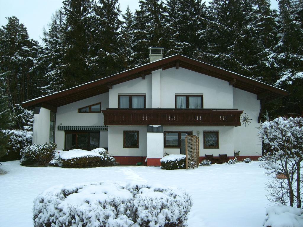 Wessely Appartements Am Golfplatz Innsbruck Exterior photo